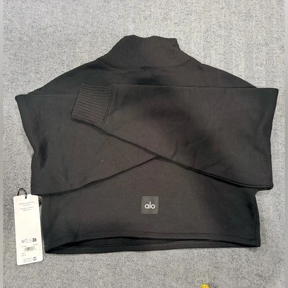 Alo Cropped Serenity Coverup | color: black | size: M - Picture 8 of 8